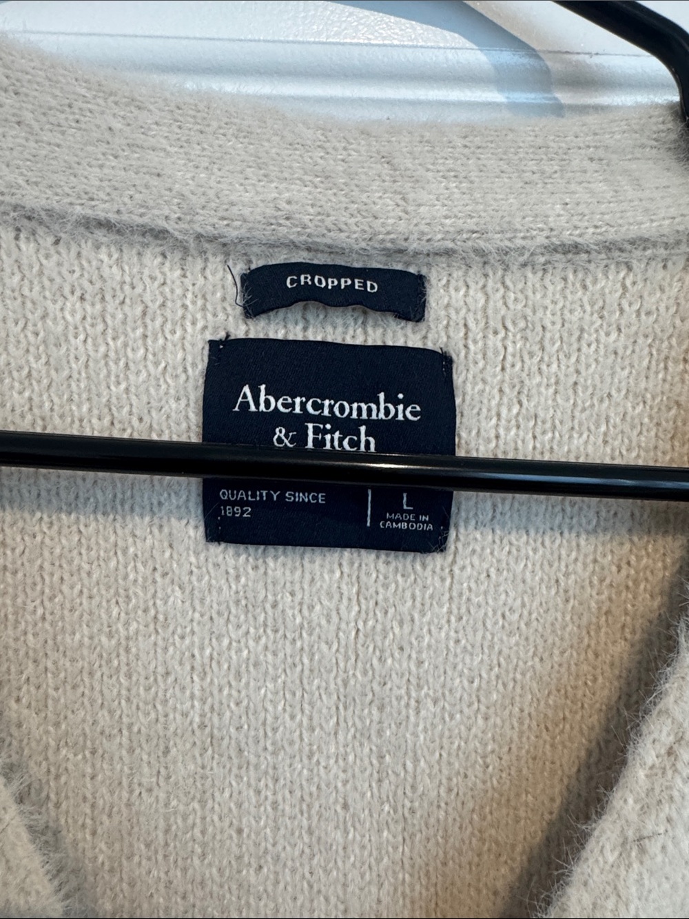 Men’s Abercrombie & Fitch Boucle Cream Cropped Knit Cardigan - Picture 2 of 5